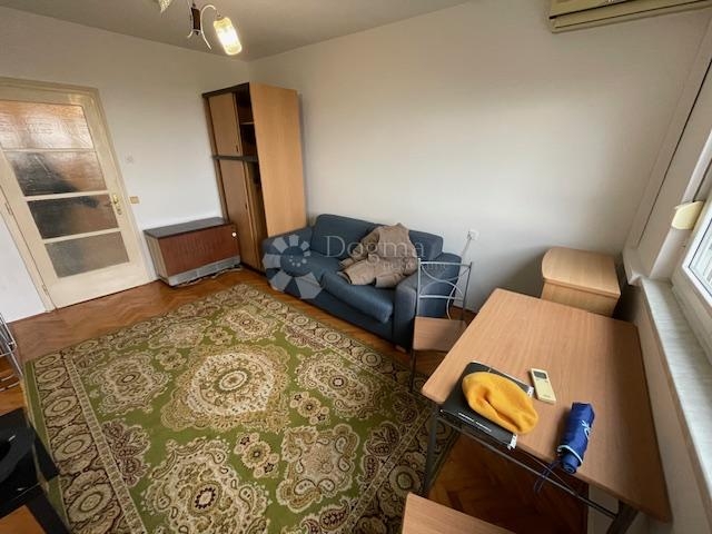 Pećine - 21m2, garsonijera u blizini Towera, plaža