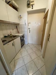 Pećine - 21m2, garsonijera u blizini Towera, plaža