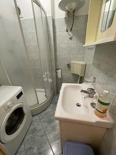 Pećine - 21m2, garsonijera u blizini Towera, plaža