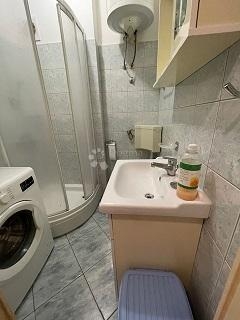 Pećine - 21m2, garsonijera u blizini Towera, plaža