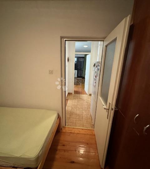 Šarmantni stan  na Drenovi s balkonom i pogledom na more