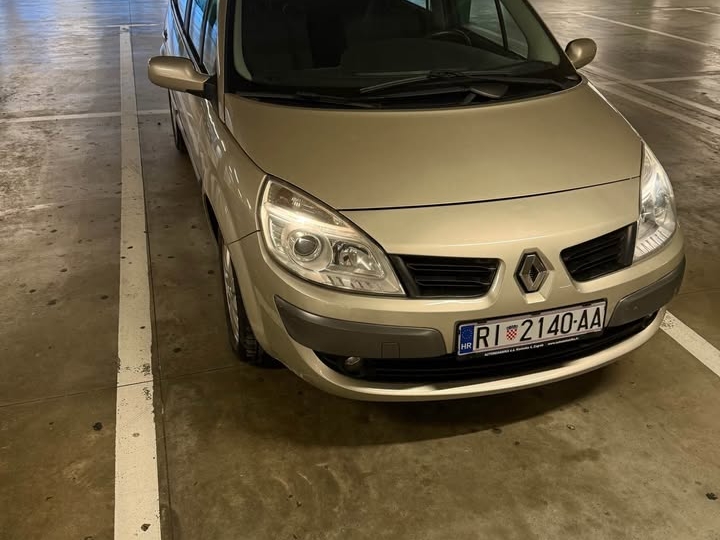 Renault Scenic 1.5 DCI