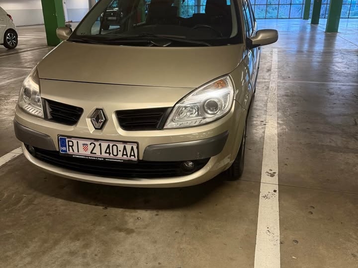 Renault Scenic 1.5 DCI