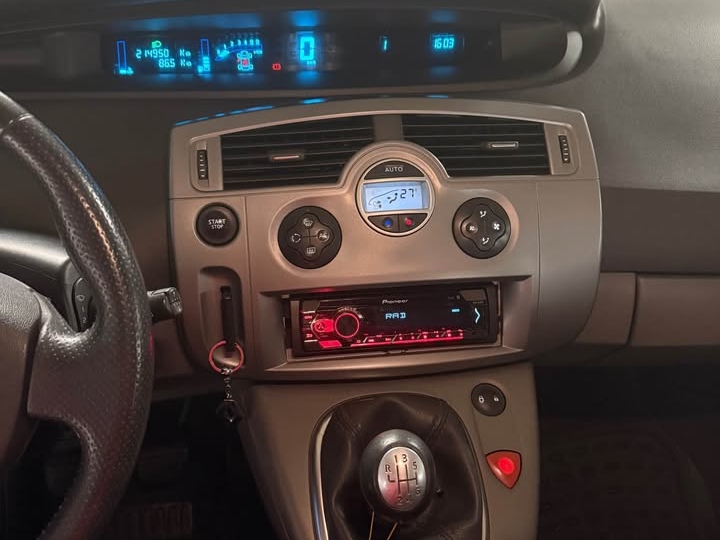 Renault Scenic 1.5 DCI