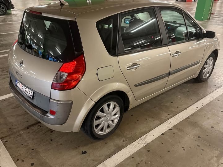 Renault Scenic 1.5 DCI