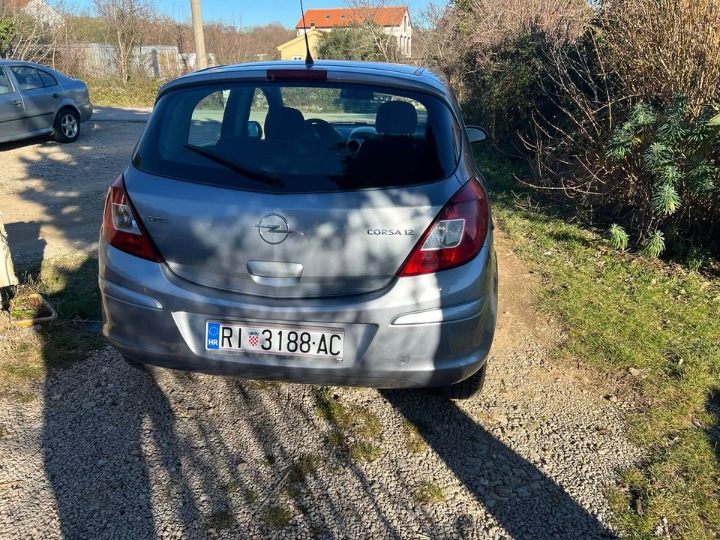 Opel Corsa 1.2 