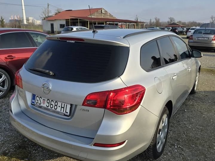 Opel Astra J 1.7 cdti