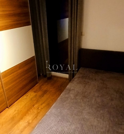 Iznajmljujem etažu na Viškovu