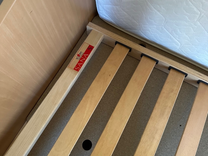 Alples krevet, dim. 90x200