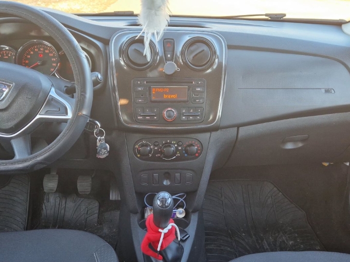 Prodajem Daciu Sandero