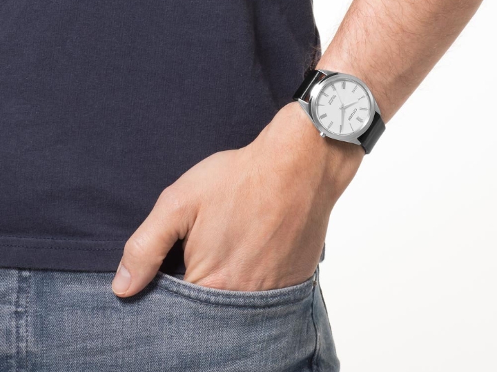 Muški sat Citizen solarno punjenje