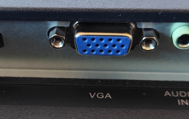 Led monitor 22" za PC