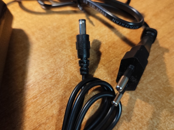 Led monitor 22" za PC