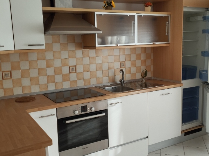 Iznajmljujem stan na Zametu 1S+DB