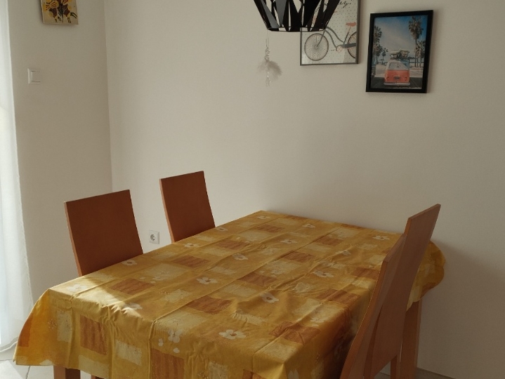 Iznajmljujem stan na Zametu 1S+DB