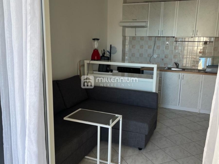 Dramalj, 33.79m2, garsonijera s lođom