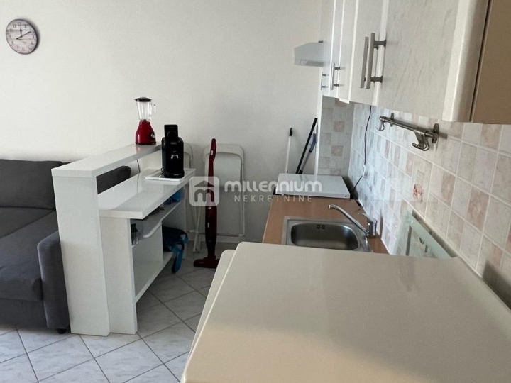 Dramalj, 33.79m2, garsonijera s lođom