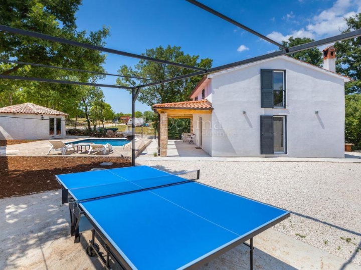 Hitno!!!! Prekrasna prizemnica na mirnoj lokaciji