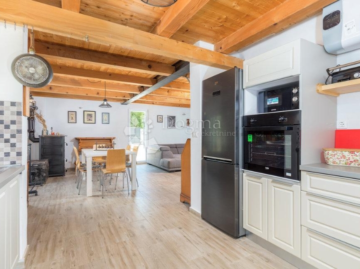 Hitno!!!! Prekrasna prizemnica na mirnoj lokaciji