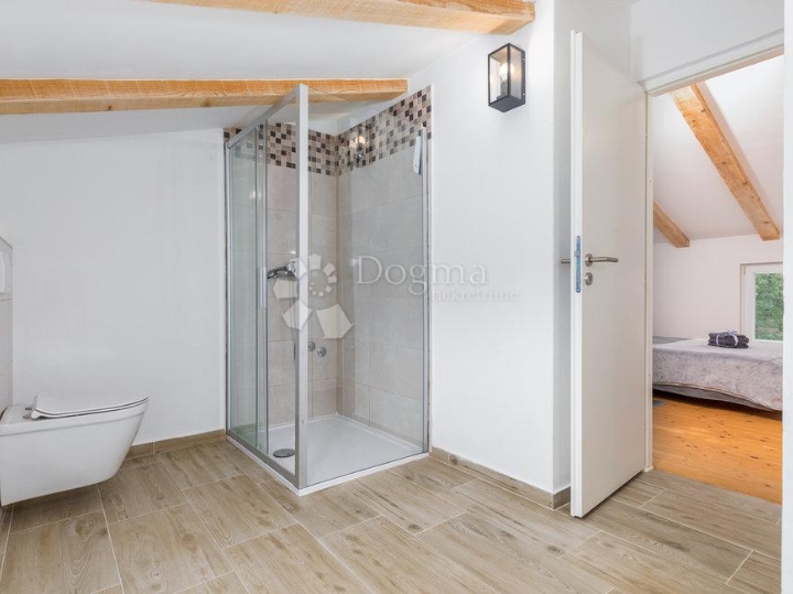 Hitno!!!! Prekrasna prizemnica na mirnoj lokaciji