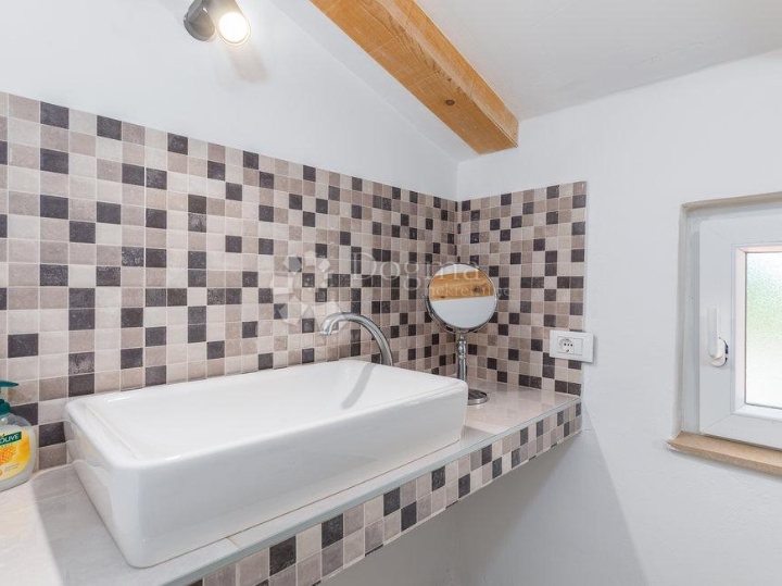 Hitno!!!! Prekrasna prizemnica na mirnoj lokaciji