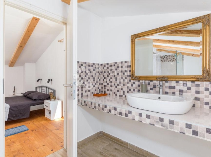 Hitno!!!! Prekrasna prizemnica na mirnoj lokaciji