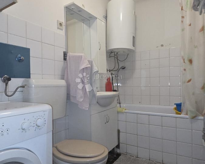 Obiteljski stan na odličnoj lokaciji, 2S+DB, 68 m2