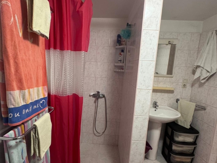 Kuća i stan za najam