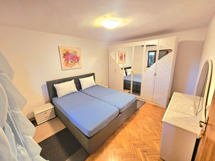 Jednosoban stan + DB