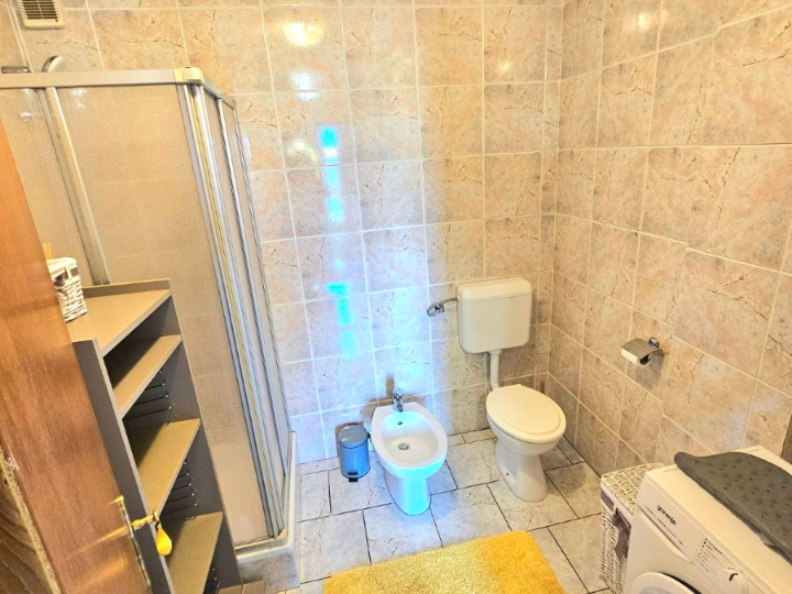 Jednosoban stan + DB