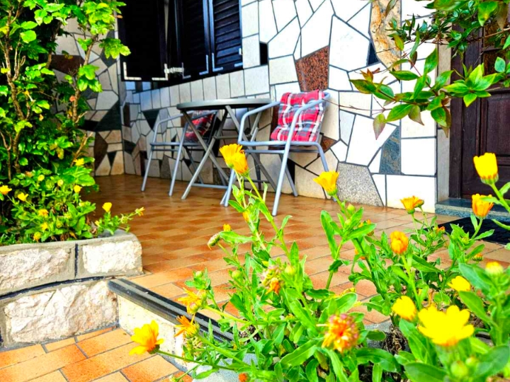 Jednosoban stan + DB