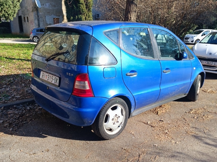 Mercedes A klasa 140, neispravan