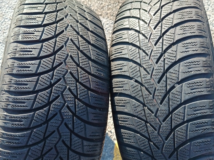 Gume Lassa 205/60/16 zimske