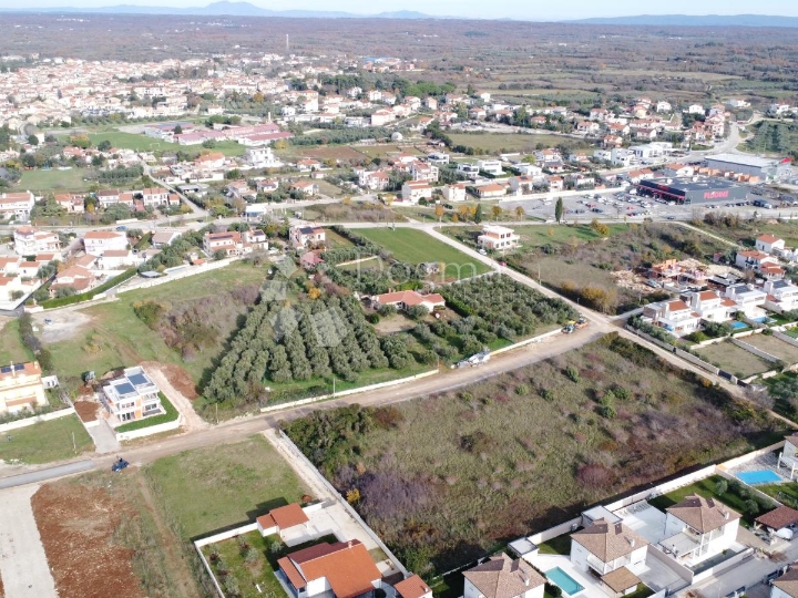 Rijetkost na tržištu! Istra, zemljište 8.388 m2, pogled na more