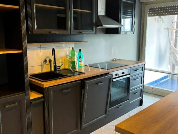 Iznajmljujem stan na Zametu, 85m2