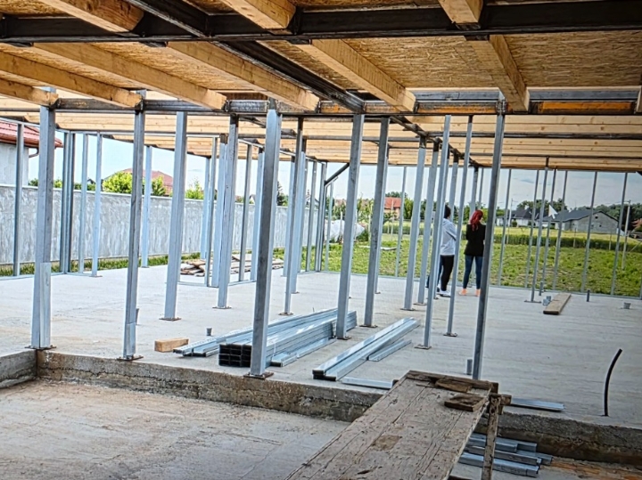 Plac u Petrijevcima s gradilištem