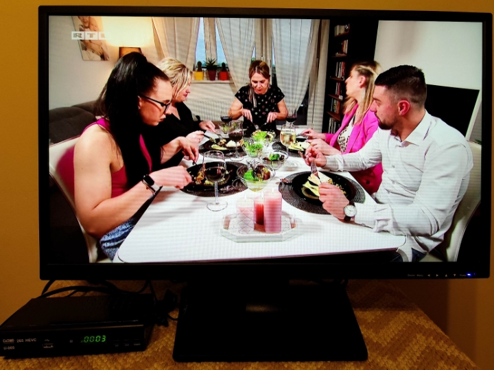 Led monitor 27" za PC