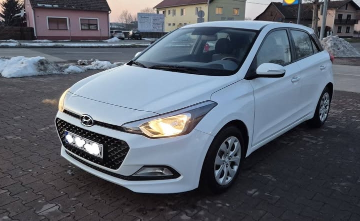 Hyundai I20