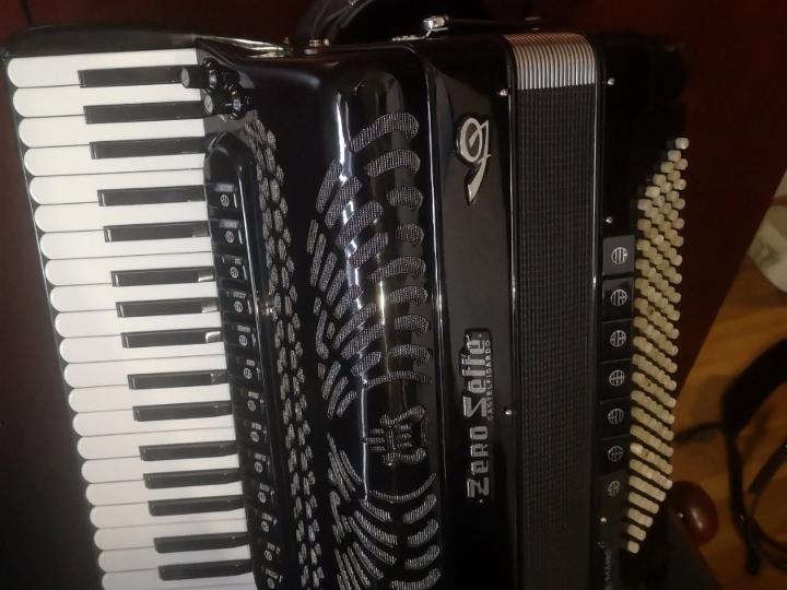 Harmonika s koferom