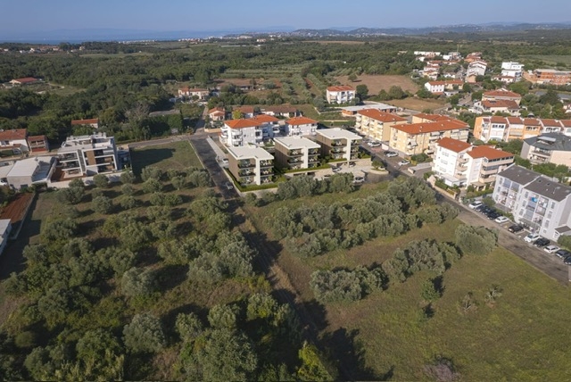 Umag, plaža 150 m , 96 m2 za samo 311.000€