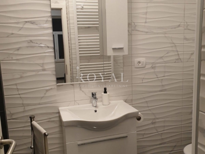 Iznajmljujem stan na Bulevardu