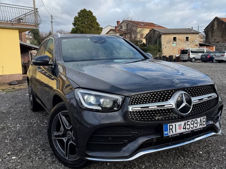 Mercedes GLC