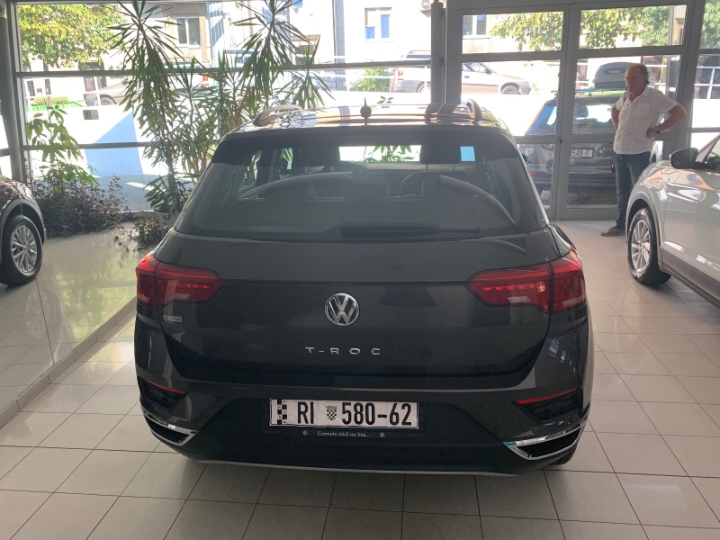 Prodajem garažirani T-roc