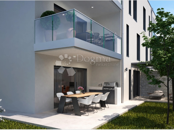 Umag, Zambratija, novogradnja