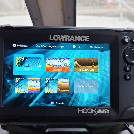Lowrance Hook 7 ploter i fishfinder