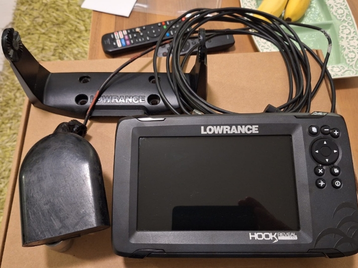 Lowrance Hook 7 ploter i fishfinder