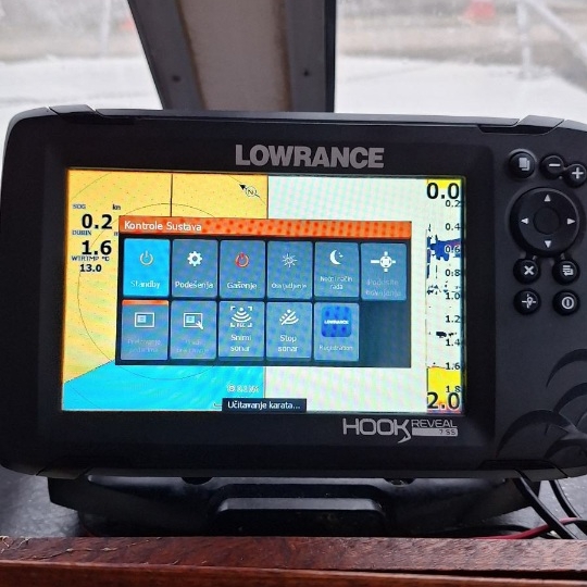 Lowrance Hook 7 ploter i fishfinder