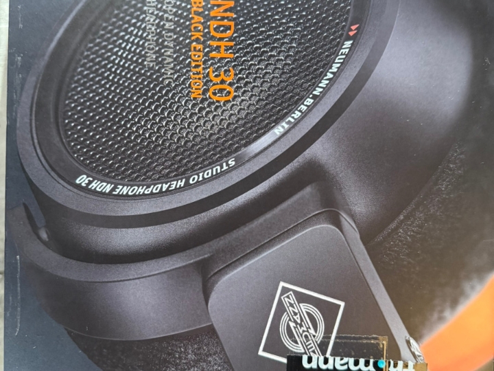 Slušalice Neumann NDH30 BE