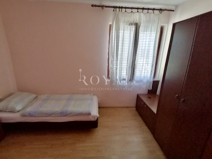 Iznajmljujem stan na Kastvu, 90m2