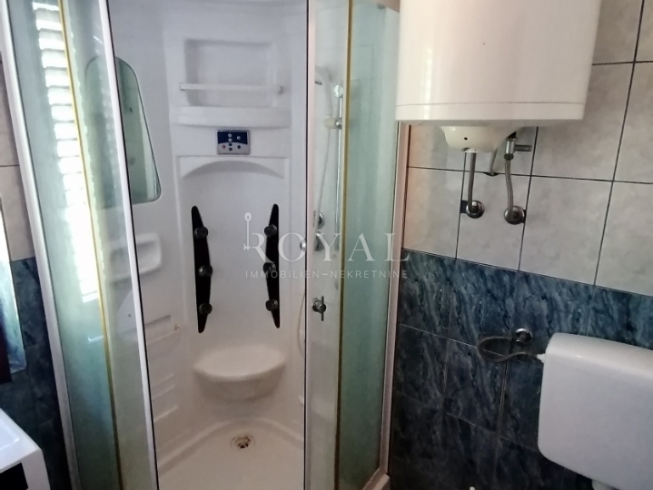 Iznajmljujem stan na Kastvu, 90m2